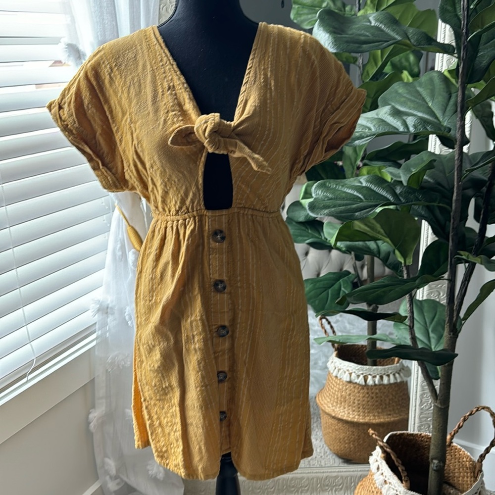 Women’s dress